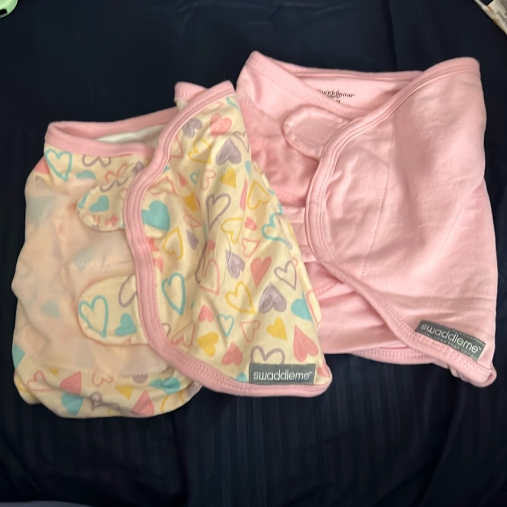 2 SwaddleMe Swaddles